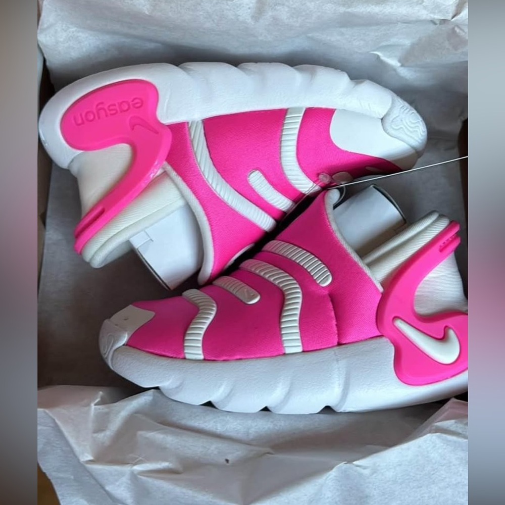 Nike Kids Dynamo Go 2 Sneakers pink